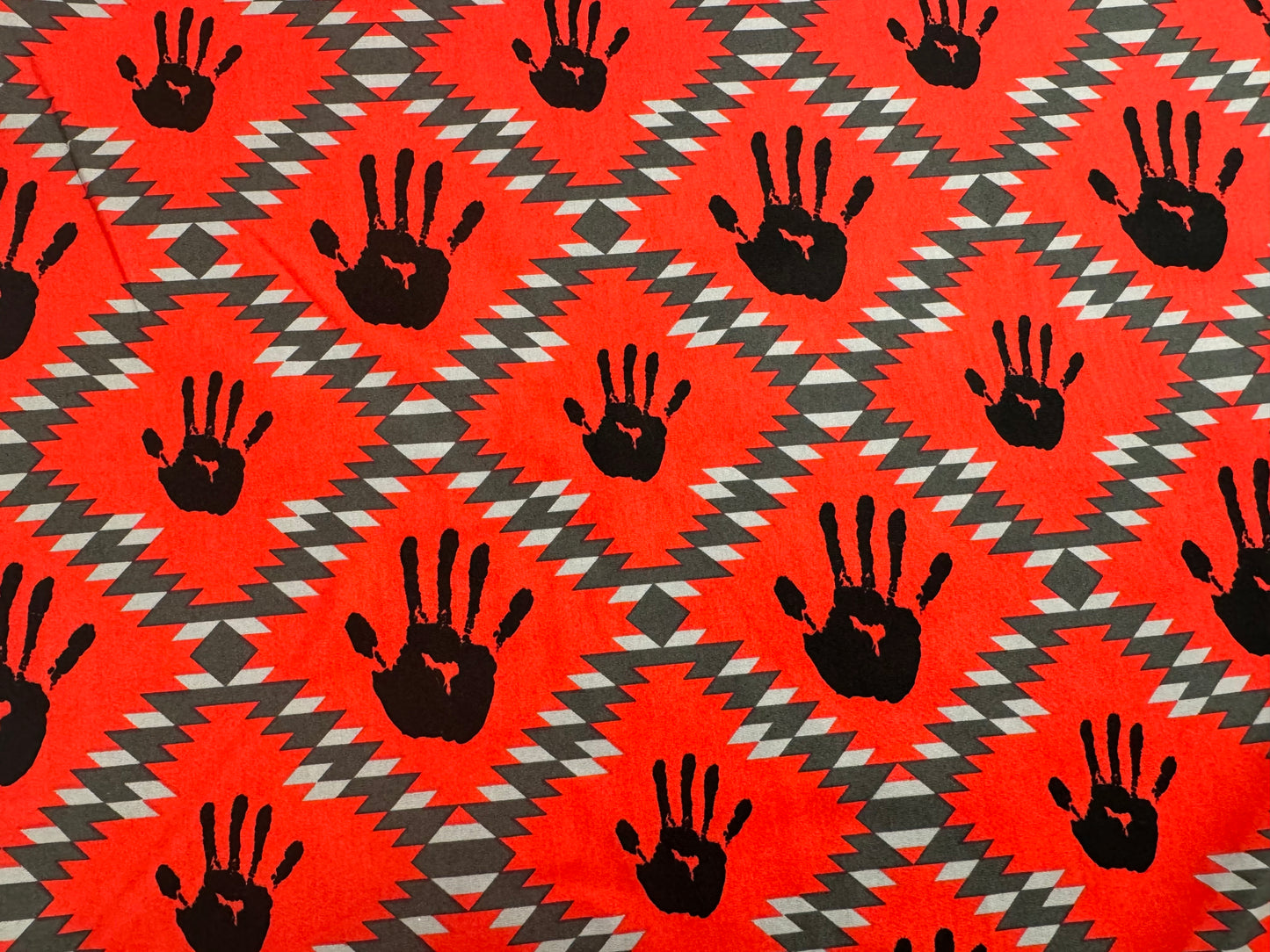 Red Hand, MMIW, Triangle Red